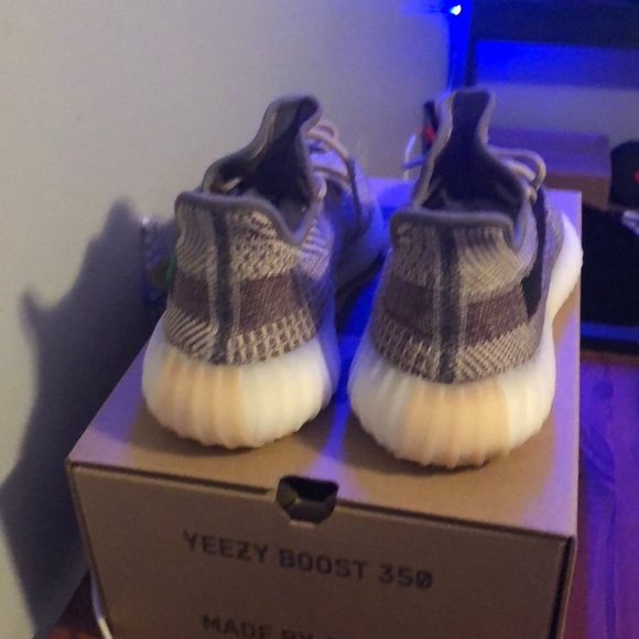 Yeezy Zyon - Picture 3 of 4